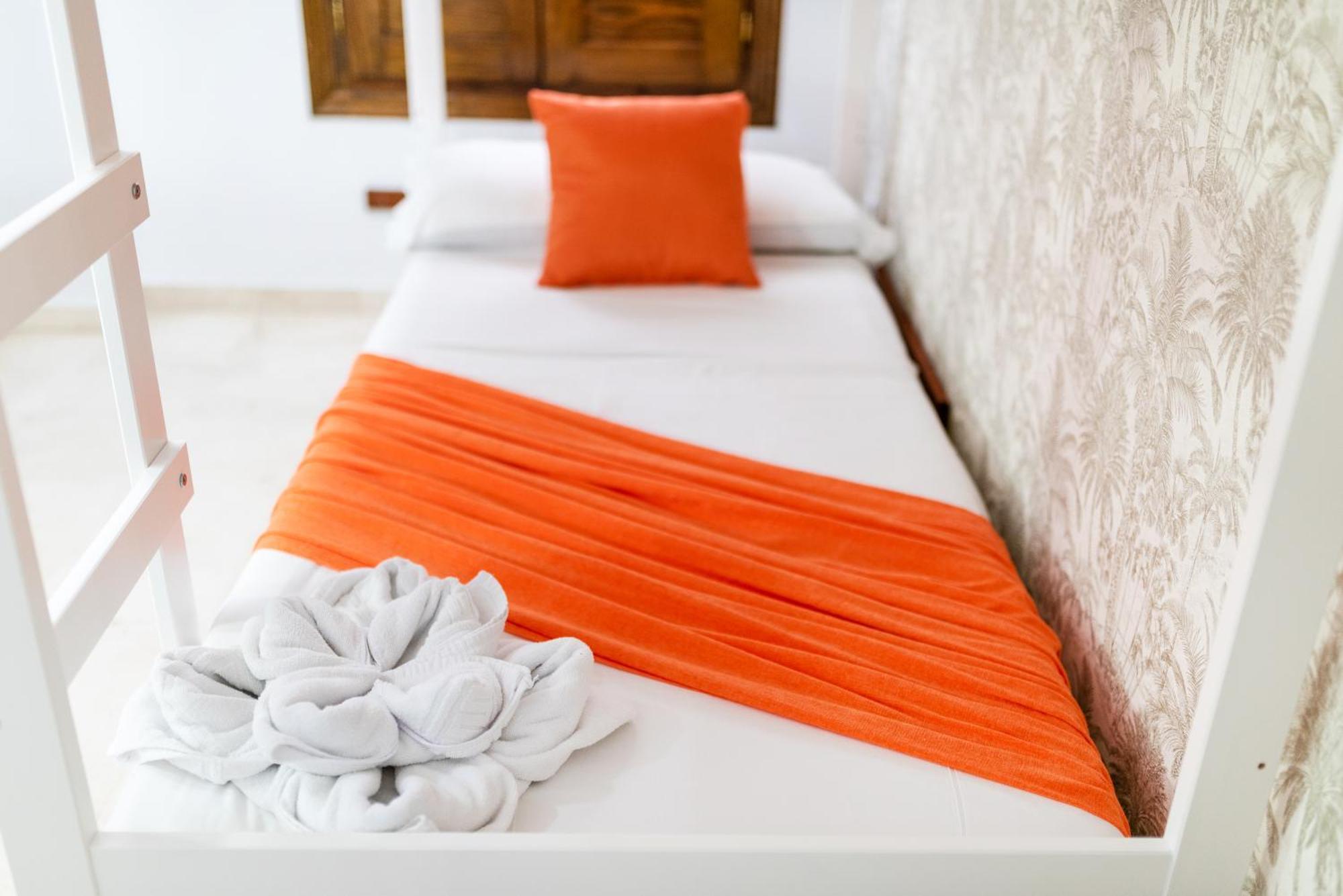 Wekey Homes Granada, El Encanto De Navas Centro Экстерьер фото